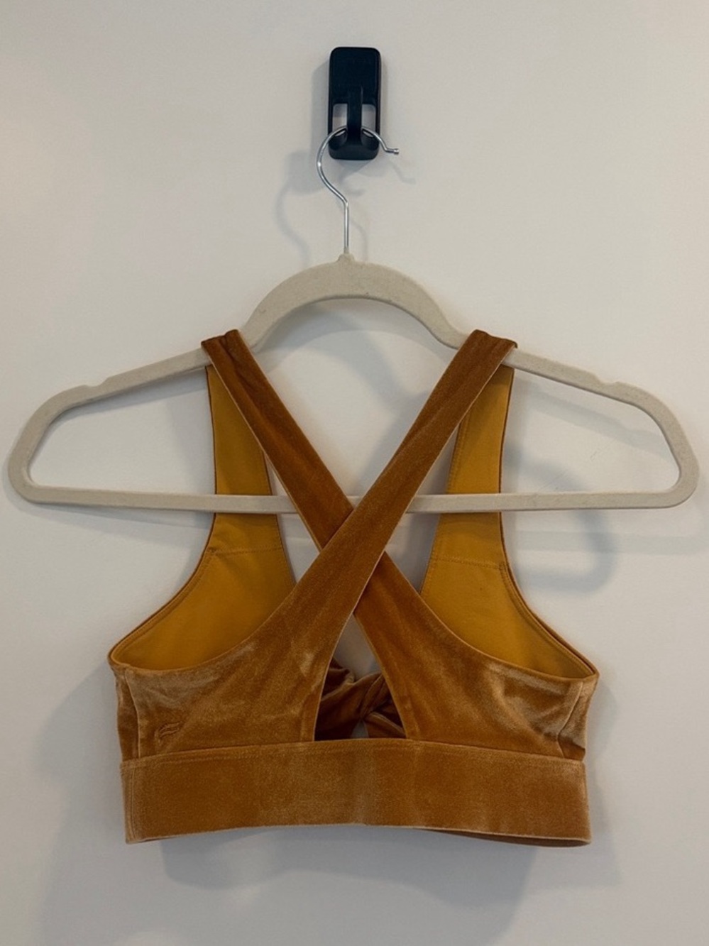 Fabletics Oasis Twist Velour Sports Bra in Light Honey | Size XSmall - Picture 4 of 5